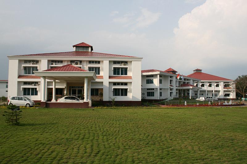 Administrative Block.jpg (65660 bytes)